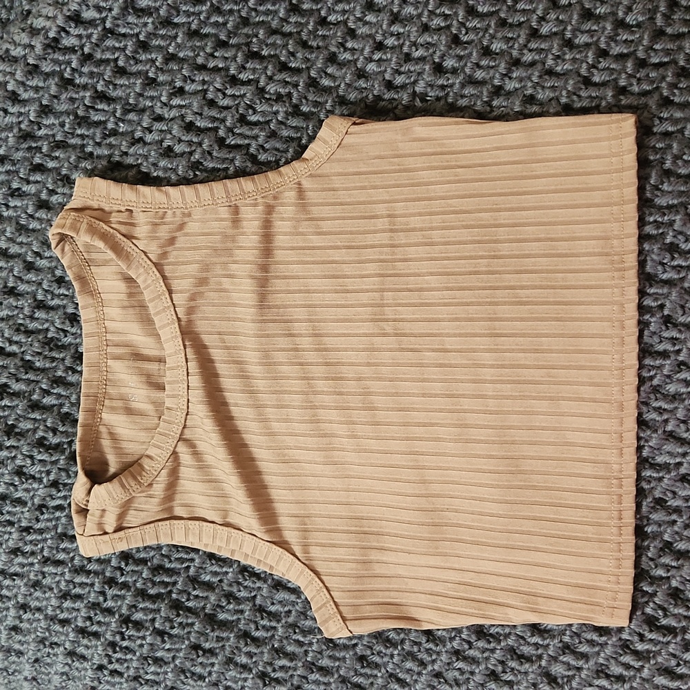 Medium Cropped Top